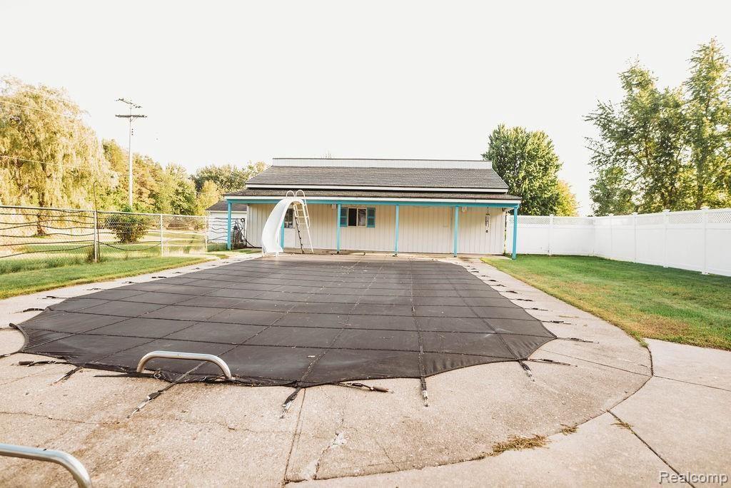 2074 Farnsworth Road Lapeer, MI 48446 - Photo 36 of 40 HNP_1928.jpg