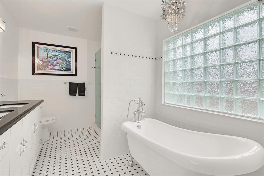 8324 Northwest 80th Street Tamarac, FL 33321 - Photo 20 of 40