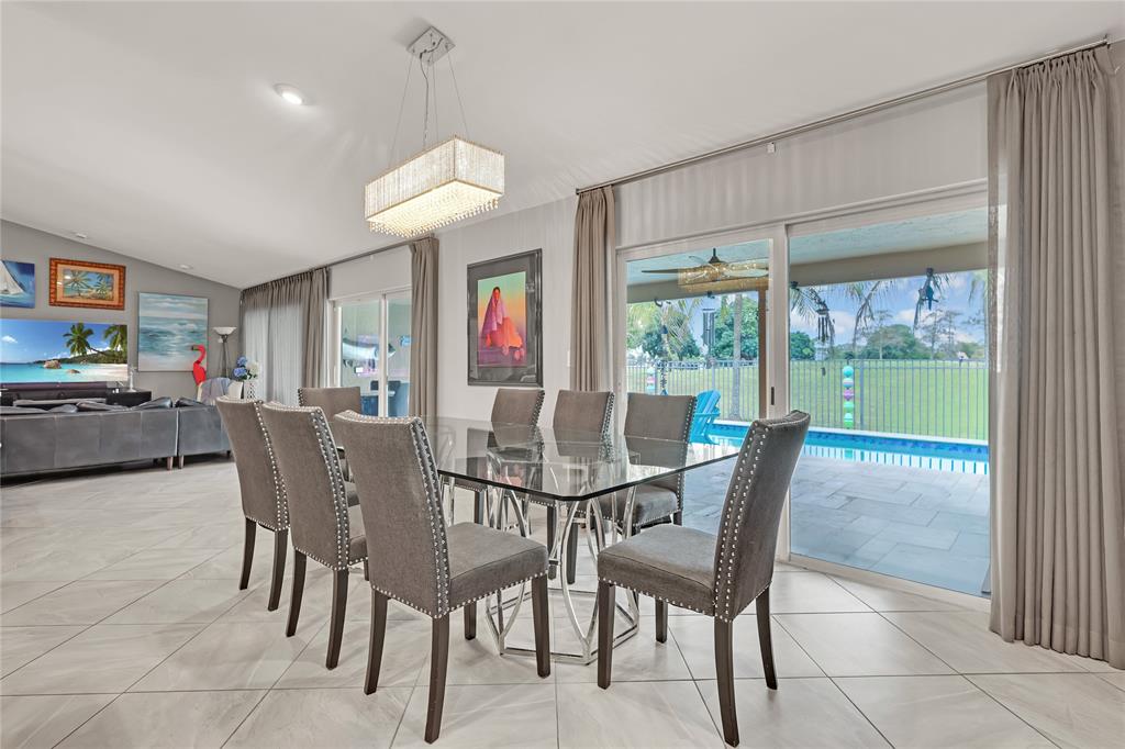 8324 Northwest 80th Street Tamarac, FL 33321 - Photo 9 of 40