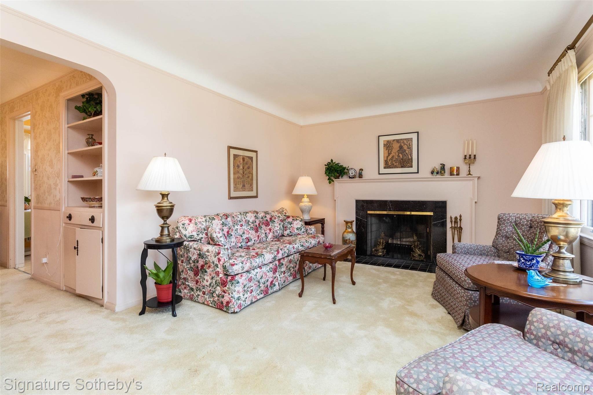 4168 Wakefield Road Berkley, MI 48072 - Photo 3 of 34 interior (3).jpg