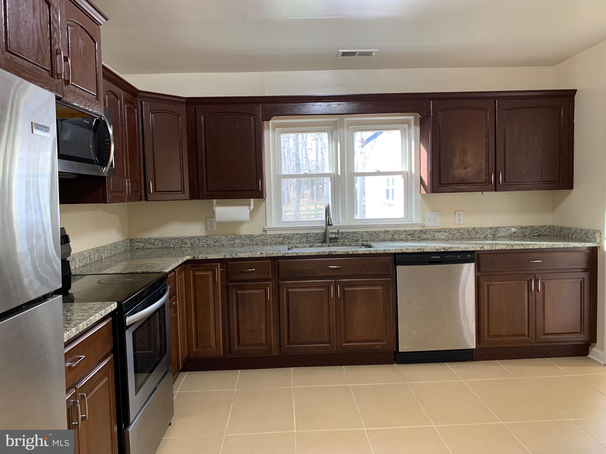 4520 Shirley Gate Road Fairfax, VA 22030 - Photo 4 of 45 Gallery Image 4