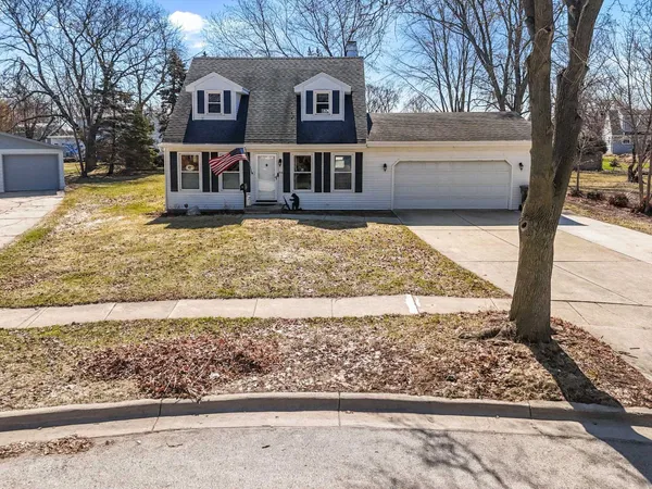 $269,900 | 915 Twilight Drive, De Pere, WI 54115