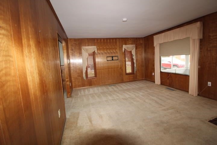 5464 West Pea Ridge Road Huntington, WV 25705 - Photo 4 of 29 Gallery Image 4