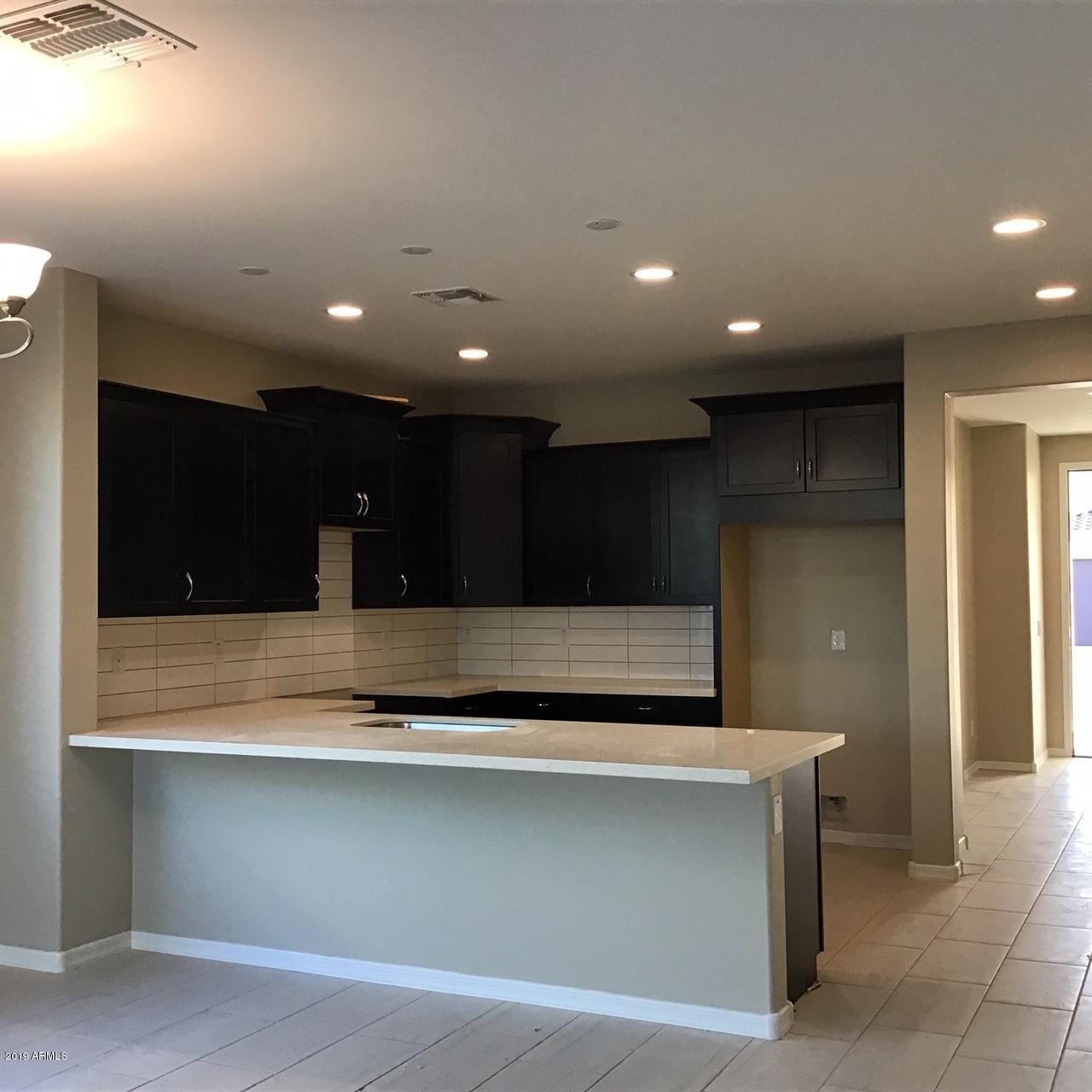 2838 East Fraktur Road Phoenix, AZ 85040 - Photo 4 of 9 IMG_0038