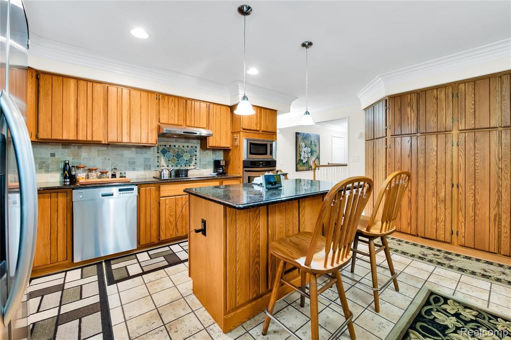1830 Shoup Road Leonard, MI 48367 - Photo 11 of 40