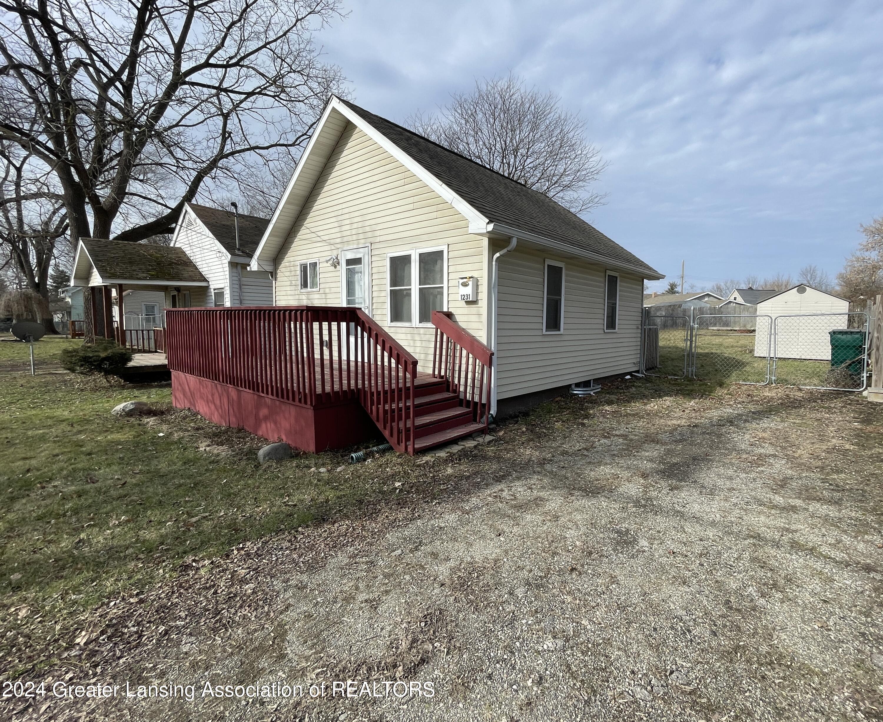 1231 Lake Lansing Road Lansing, MI 48906 - Photo 2 of 14 IMG_5355