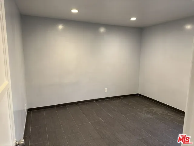 $1,995 | 15746 West Magnolia Boulevard, Encino, CA 91436