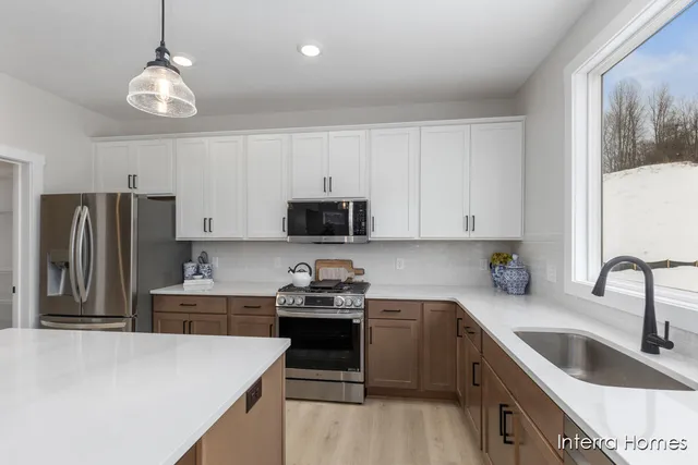 $499,900 | 5961 Valley Point Drive Southeast, Caledonia, MI 49316