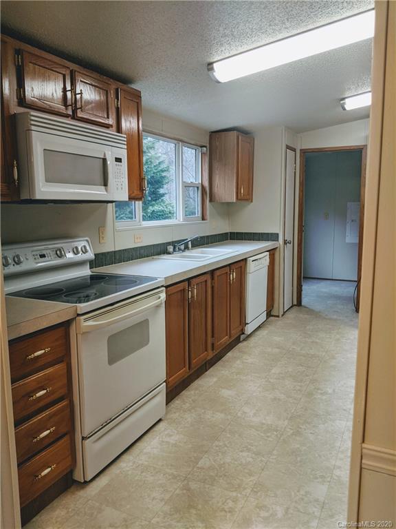 45 Star Flower Road Alexander, NC 28701 - Photo 11 of 28 Gallery Image 11