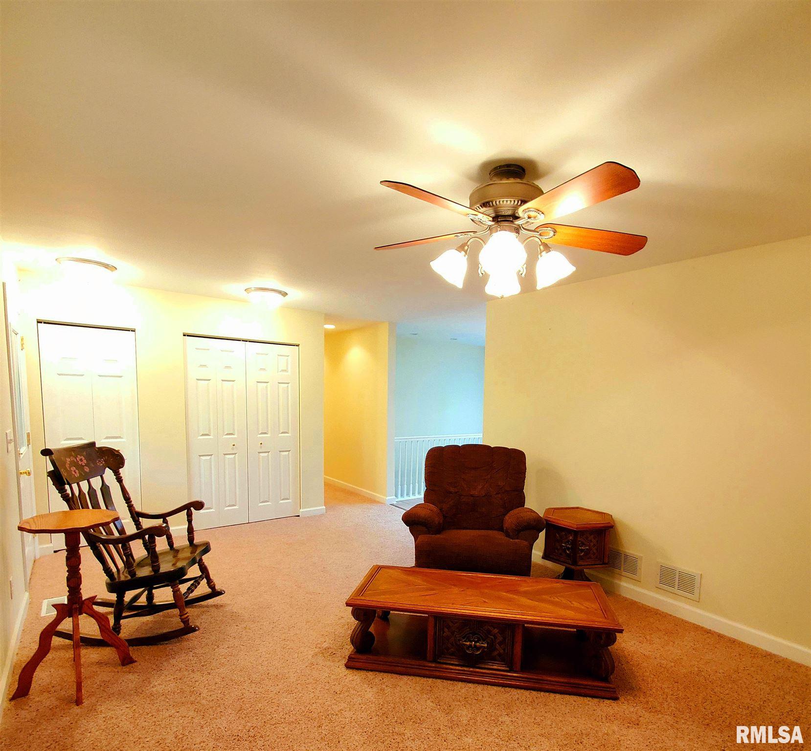 1527 Lakeview Road North Dahinda, IL 61428 - Photo 6 of 21