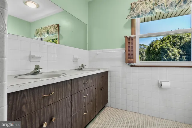 $455,000 | 44 Supawna Road, Pennsville, NJ 08070