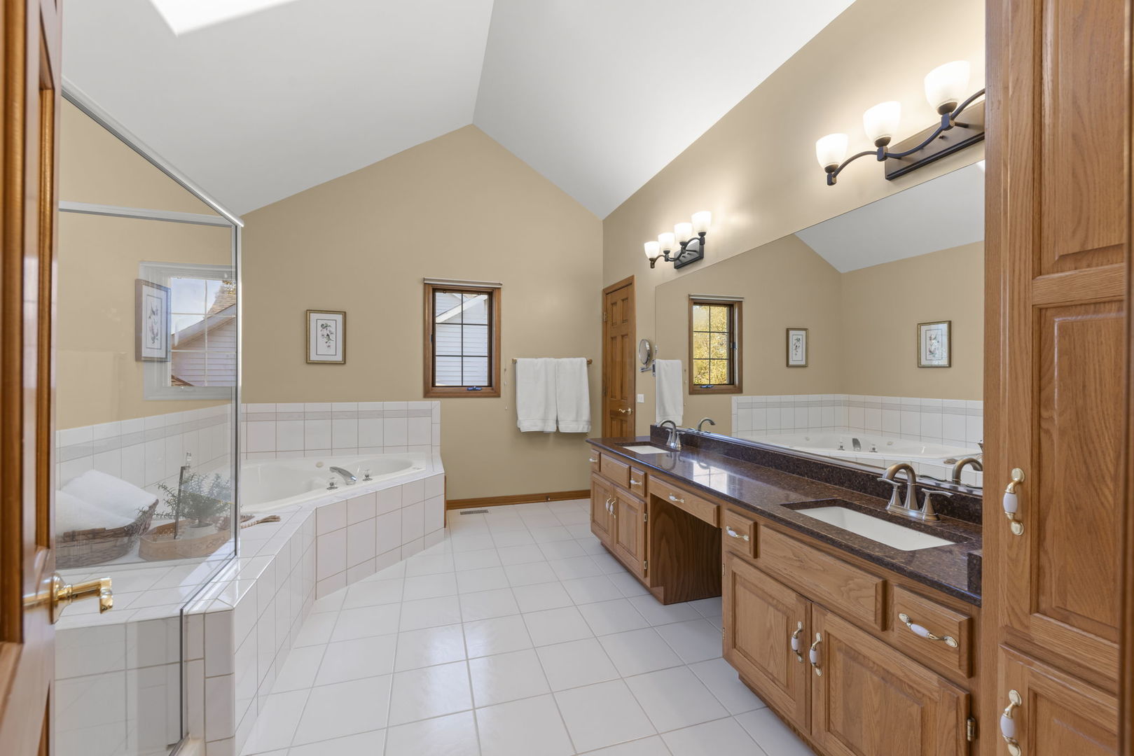 2711 Wait Road Naperville, IL 60564 - Photo 21 of 37 Gallery Image 21