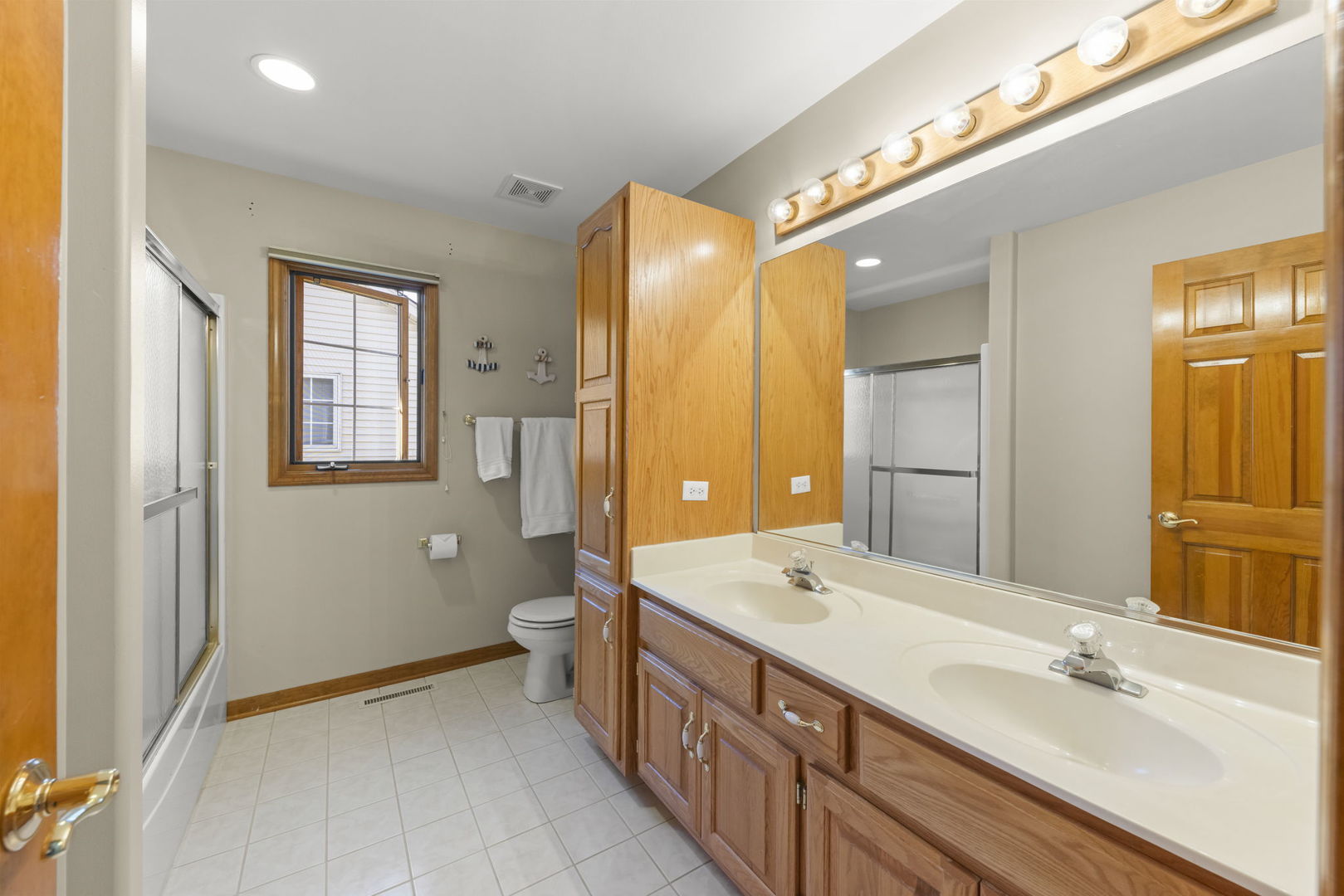 2711 Wait Road Naperville, IL 60564 - Photo 26 of 37 Gallery Image 26