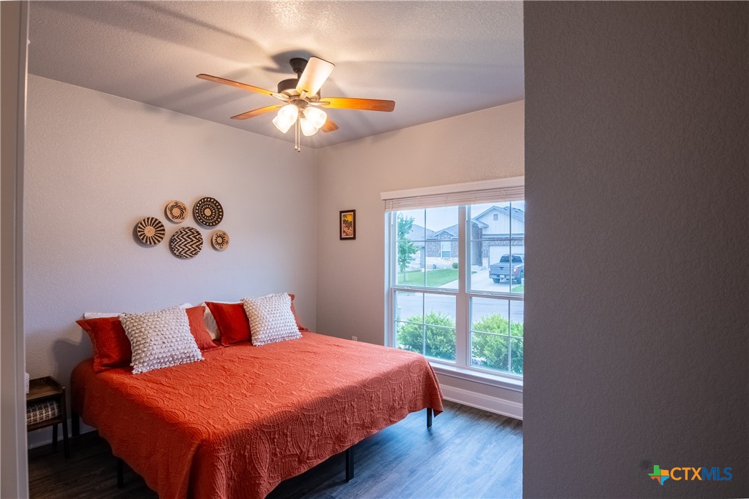 7909 McCulloch Road Temple, TX 76502 - Photo 10 of 46 a bedroom with a bed and a window
