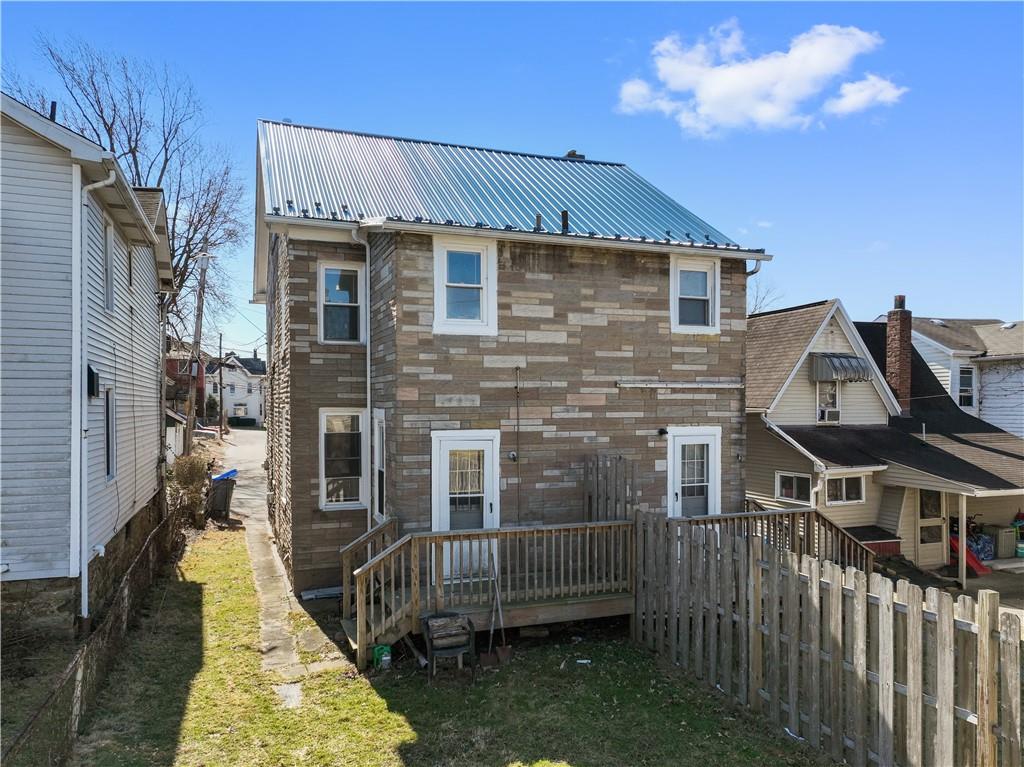 481 Union Street Verona, PA 15147 - Photo 21 of 25 a view of a house with a yard