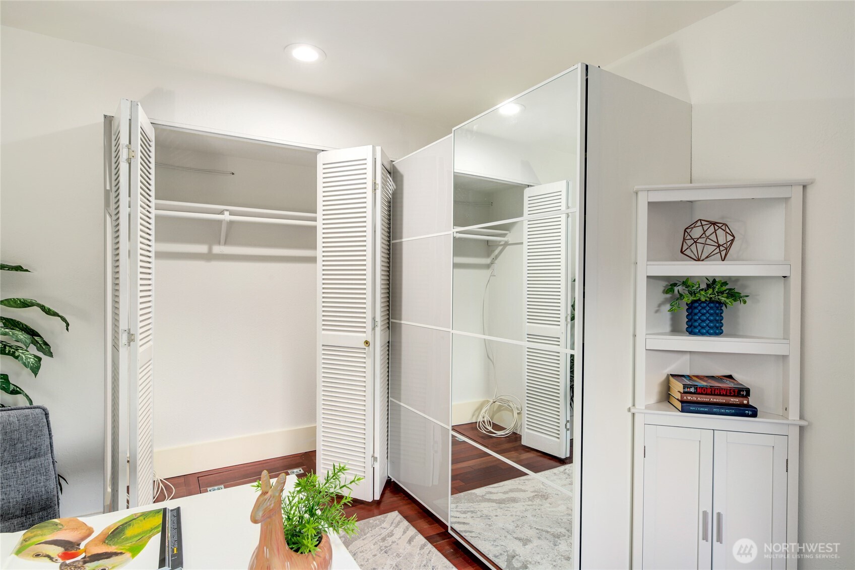 6116 152nd Avenue Northeast Redmond, WA 98052 - Photo 15 of 34 a bathroom with a shower and a sink