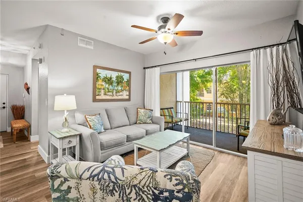 $2,400 | 4665 St Croix Lane, Unit 1525, Naples, FL 34109