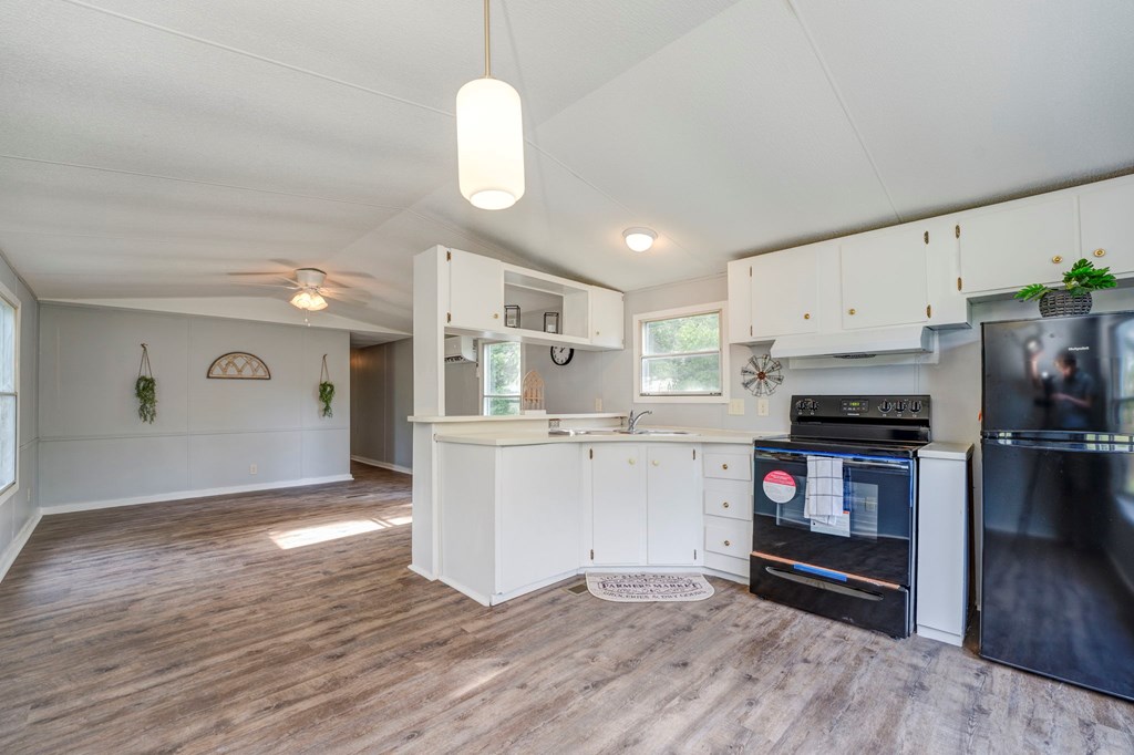 4832 Tibbs Bridge Road Southeast Dalton, GA 30721 - Photo 4 of 24 Gallery Image 4