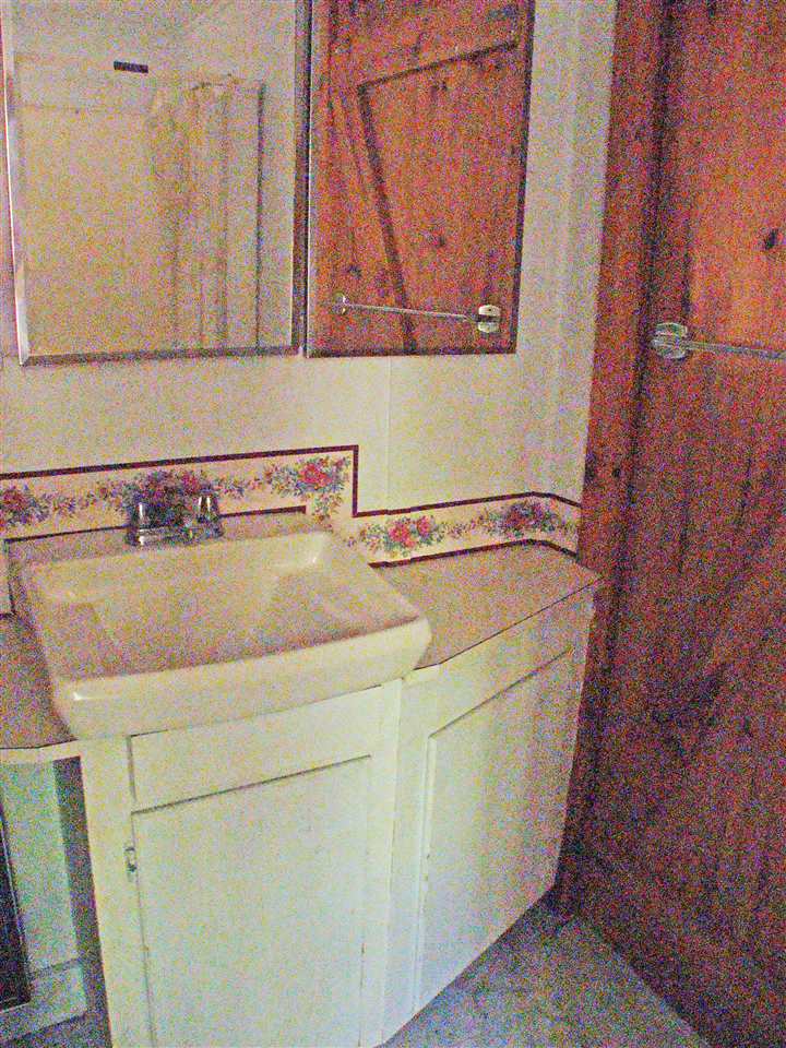 196 Narrows Road Barnstead, NH 03225 - Photo 11 of 17 Gallery Image 11