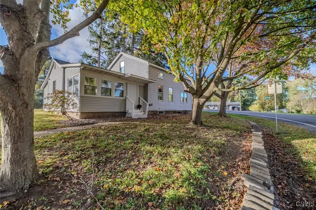 $199,900 | 7097 Van Buren Road, Van Buren, NY 13027