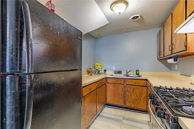 $1,000,000 | 201 Lake Avenue, Rochester, NY 14608