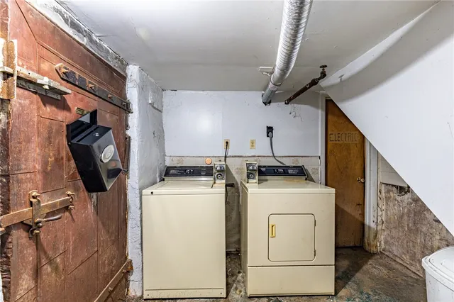 $1,000,000 | 201 Lake Avenue, Rochester, NY 14608