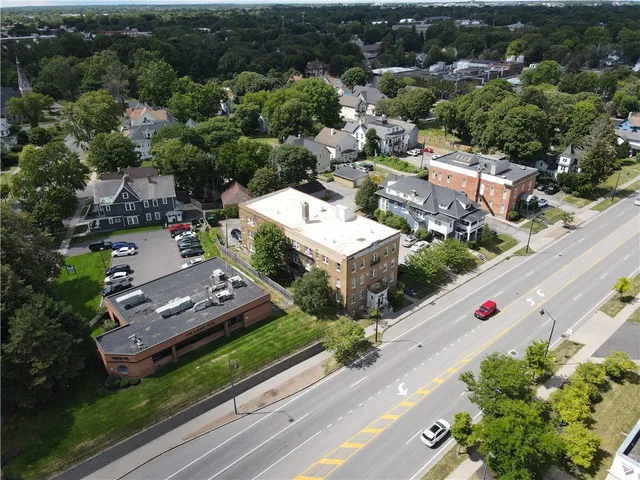 $1,000,000 | 201 Lake Avenue, Rochester, NY 14608