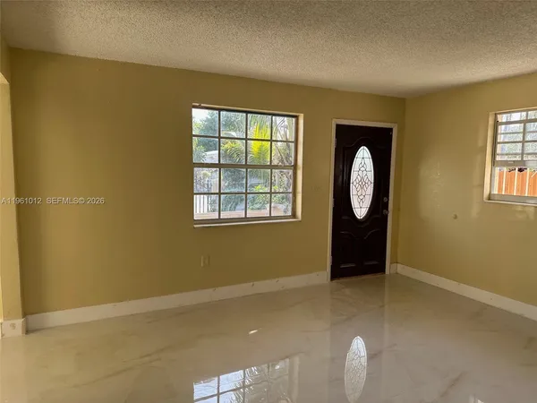 $2,200 | 1655 Northwest 116th Street, Unit FRONT, Miami, FL 33167
