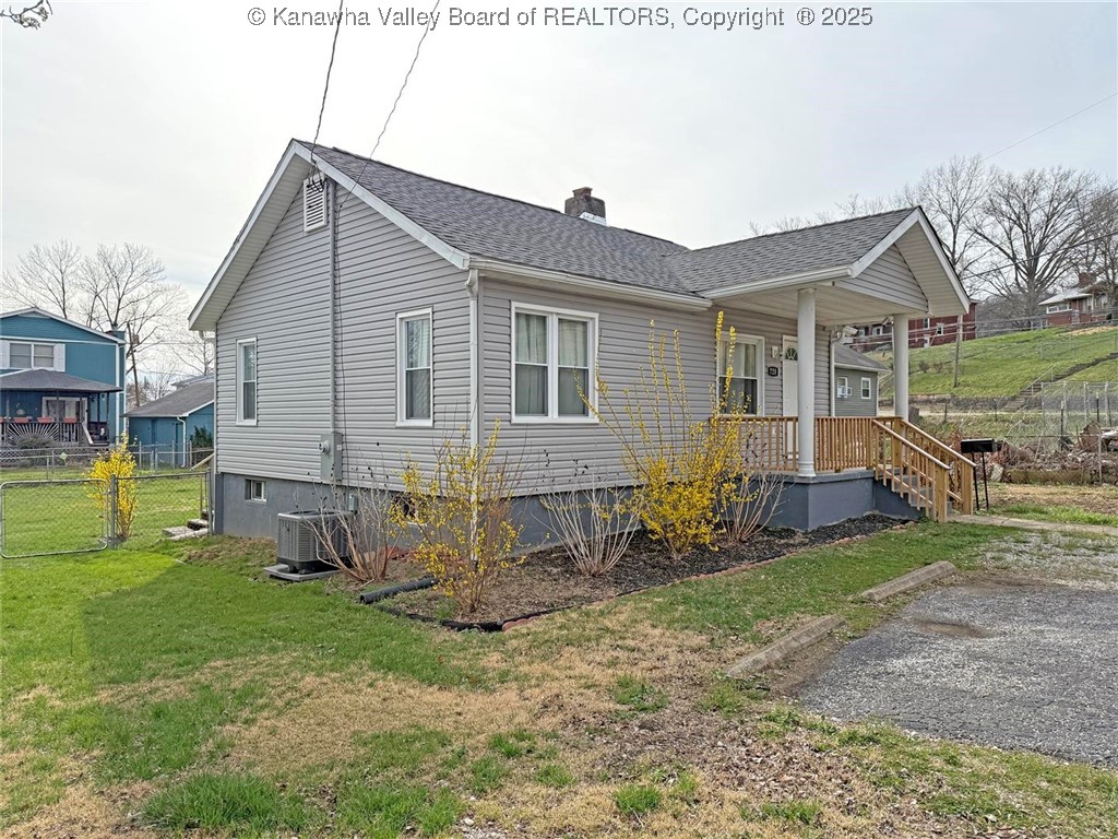 728 Spring Street St. Albans, WV 25177 - Photo 4 of 36 Gallery Image 4