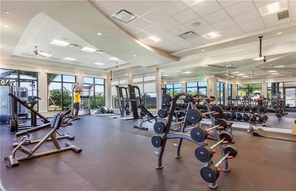 $6,000 | 18028 Gawthrop Drive, Unit 303, Bradenton, FL 34211