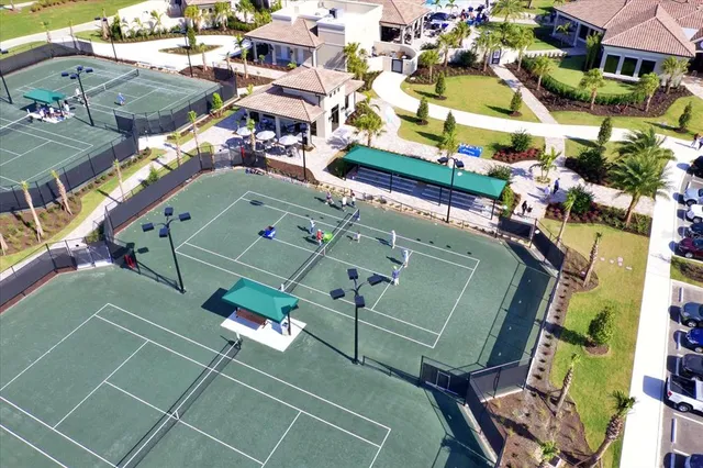 $6,000 | 18028 Gawthrop Drive, Unit 303, Bradenton, FL 34211