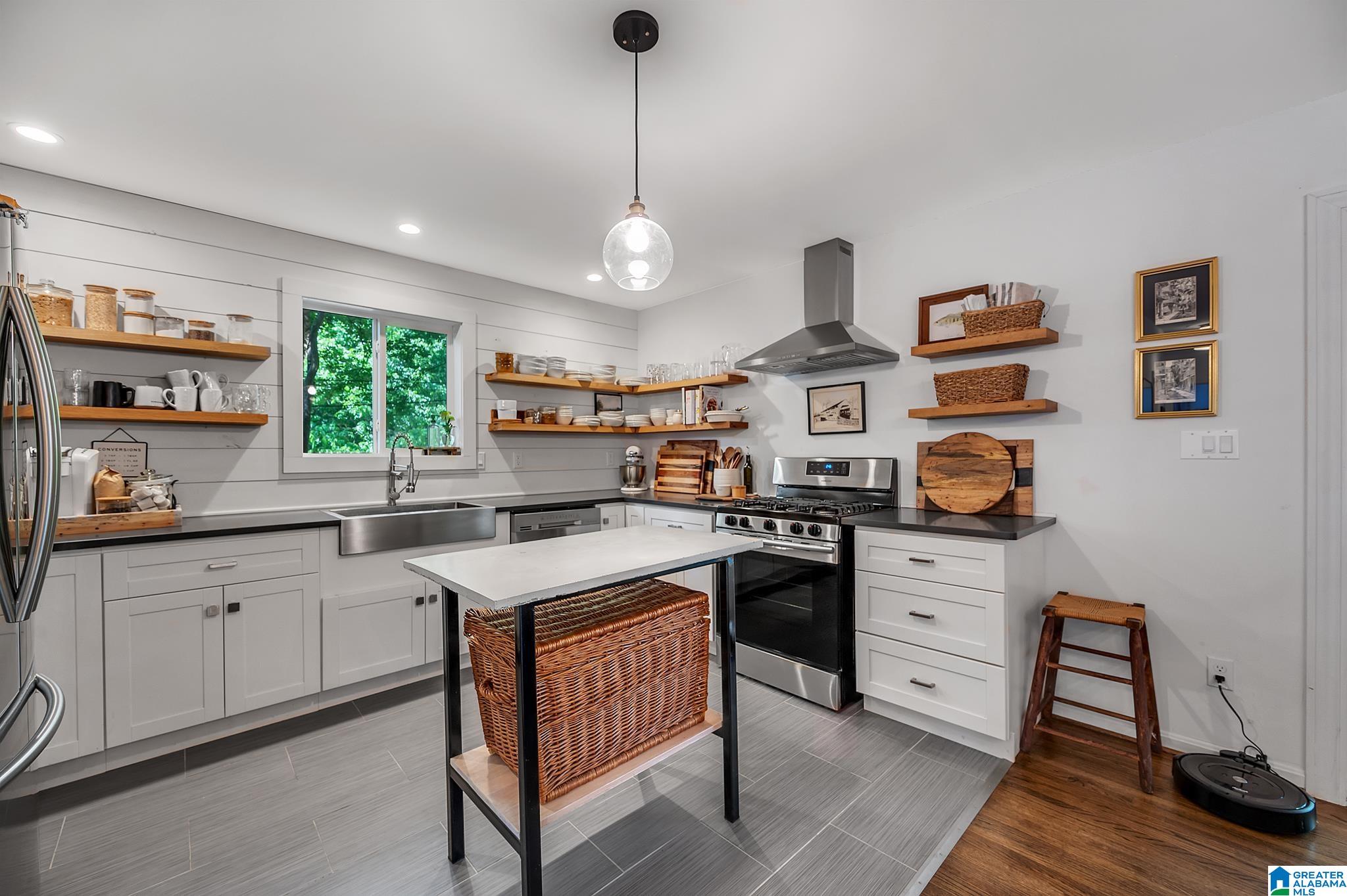 419 Columbiana Road Birmingham, AL 35209 - Photo 6 of 34