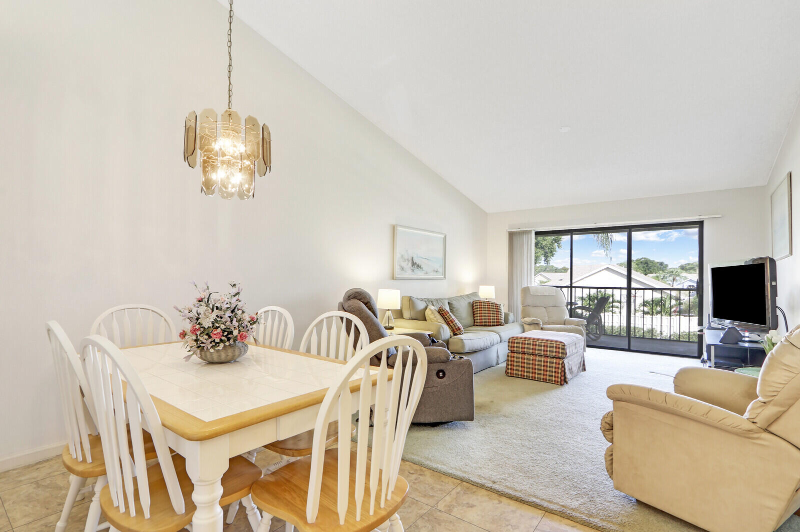 2052 Keystone Drive, Unit B Jupiter, FL 33458 - Photo 6 of 23 02_Image_2_mls