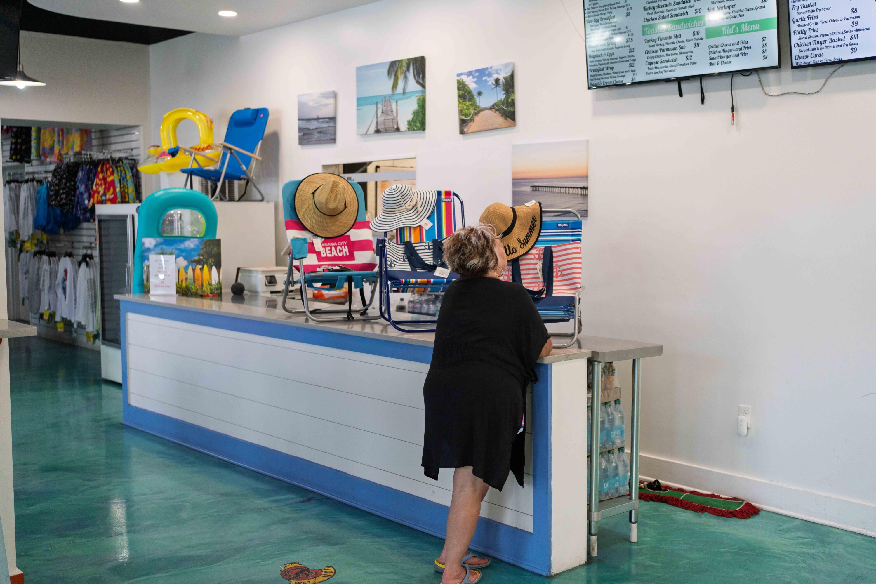 15928 Front Beach Road, Unit 32011 Panama City Beach, FL 32413 - Photo 72 of 84 a living room with furniture and a window
