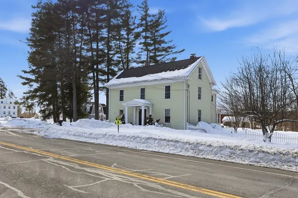 $749,900 | 892 Main Street, Lancaster, MA 01523