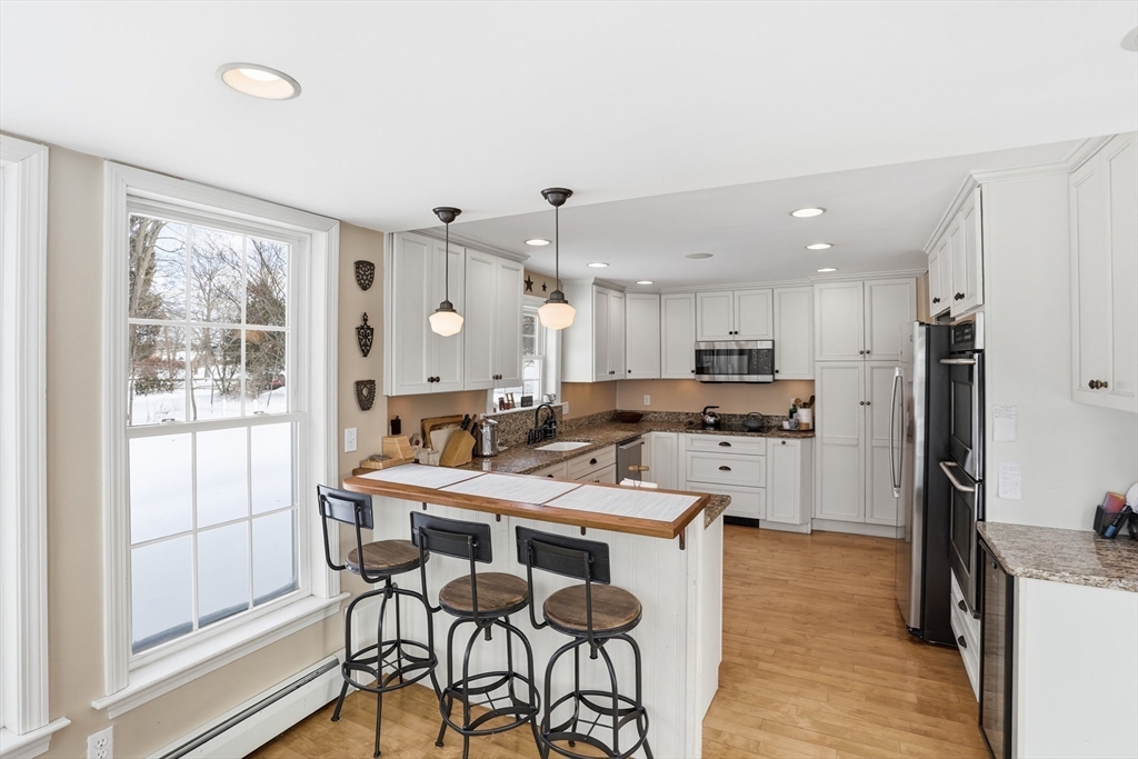 892 Main Street Lancaster, MA 01523 - Photo 13 of 38