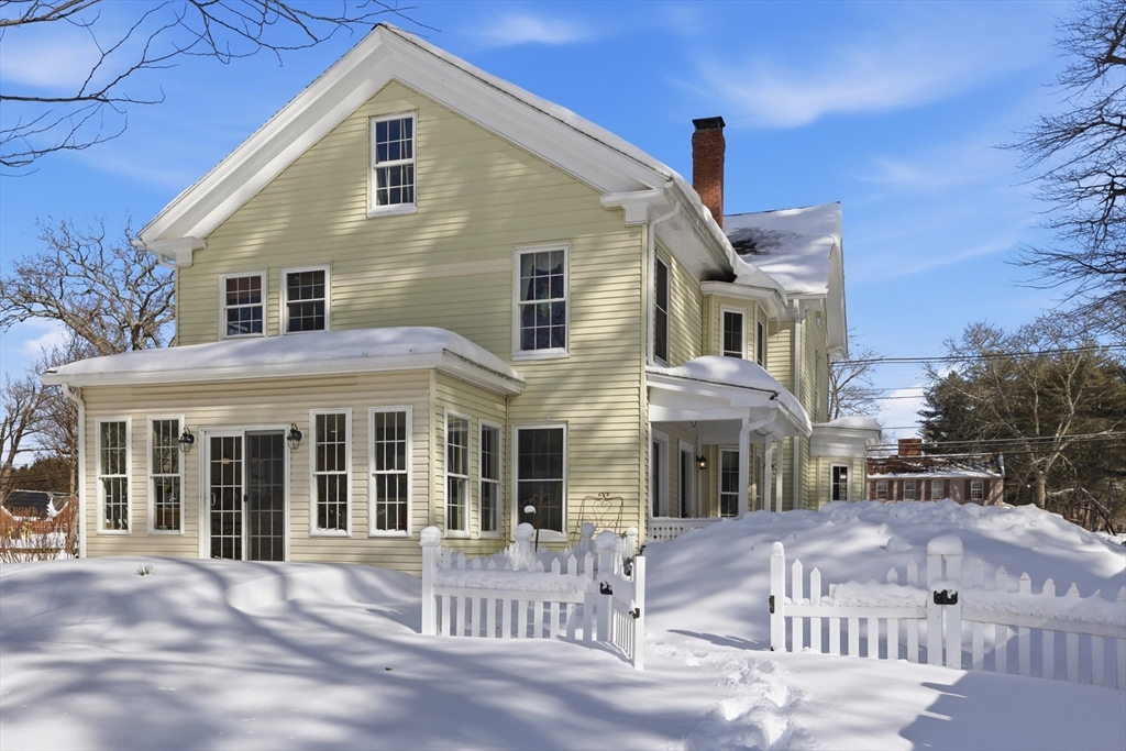 892 Main Street Lancaster, MA 01523 - Photo 5 of 38