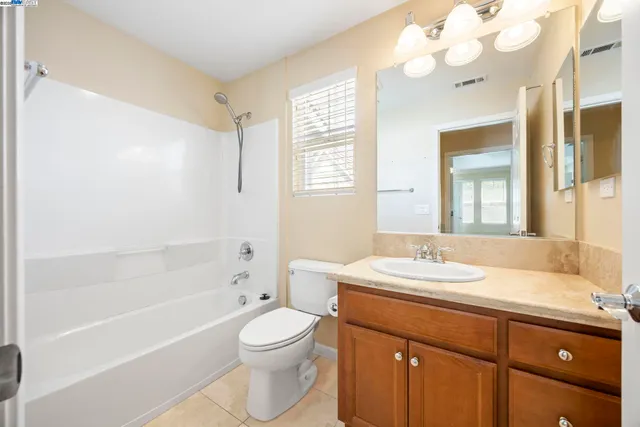 $650,000 | 185 Heligan Lane, Unit 9, Livermore, CA 94551