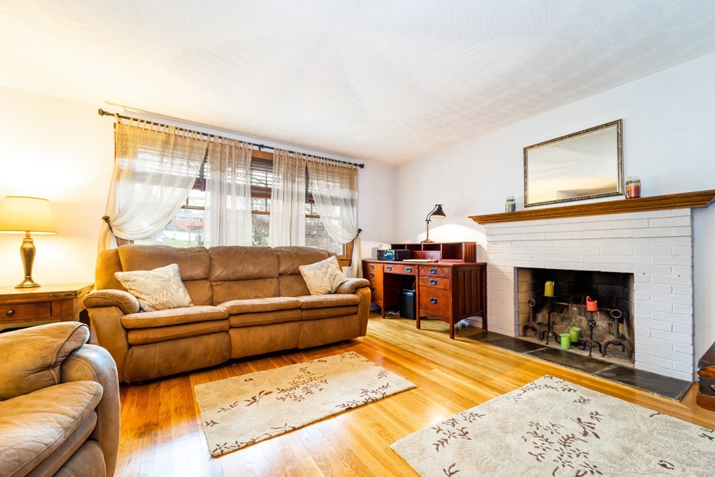 16 Farm Street Bellingham, MA 02019 - Photo 10 of 27 Gallery Image 10