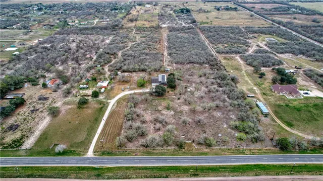 an aerial view of a yard