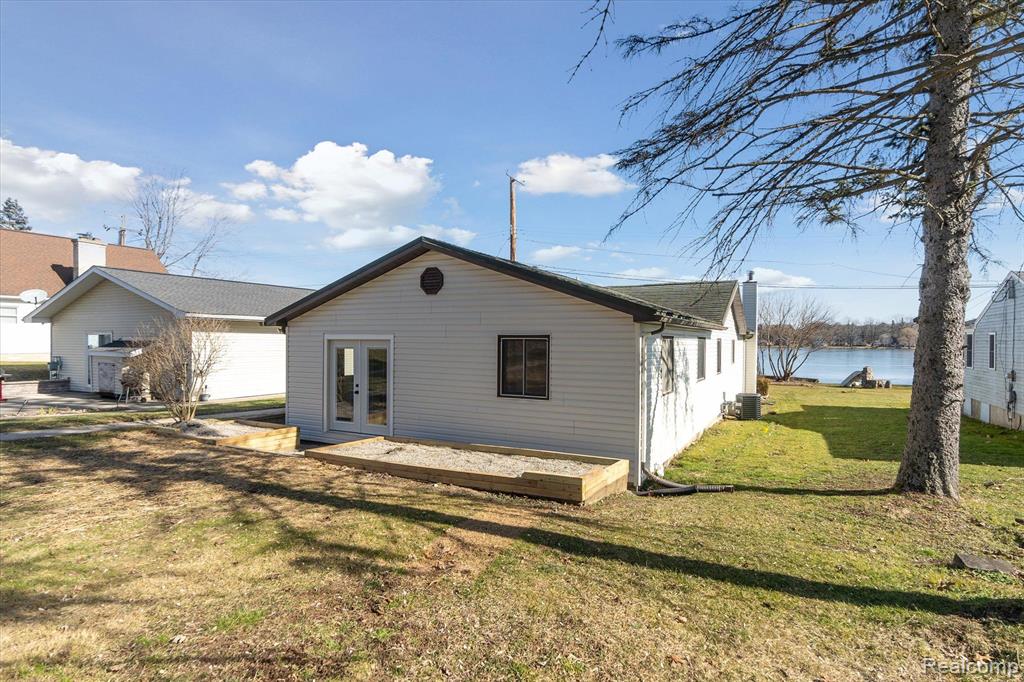 5744 Bullard Road Fenton, MI 48430 - Photo 27 of 44