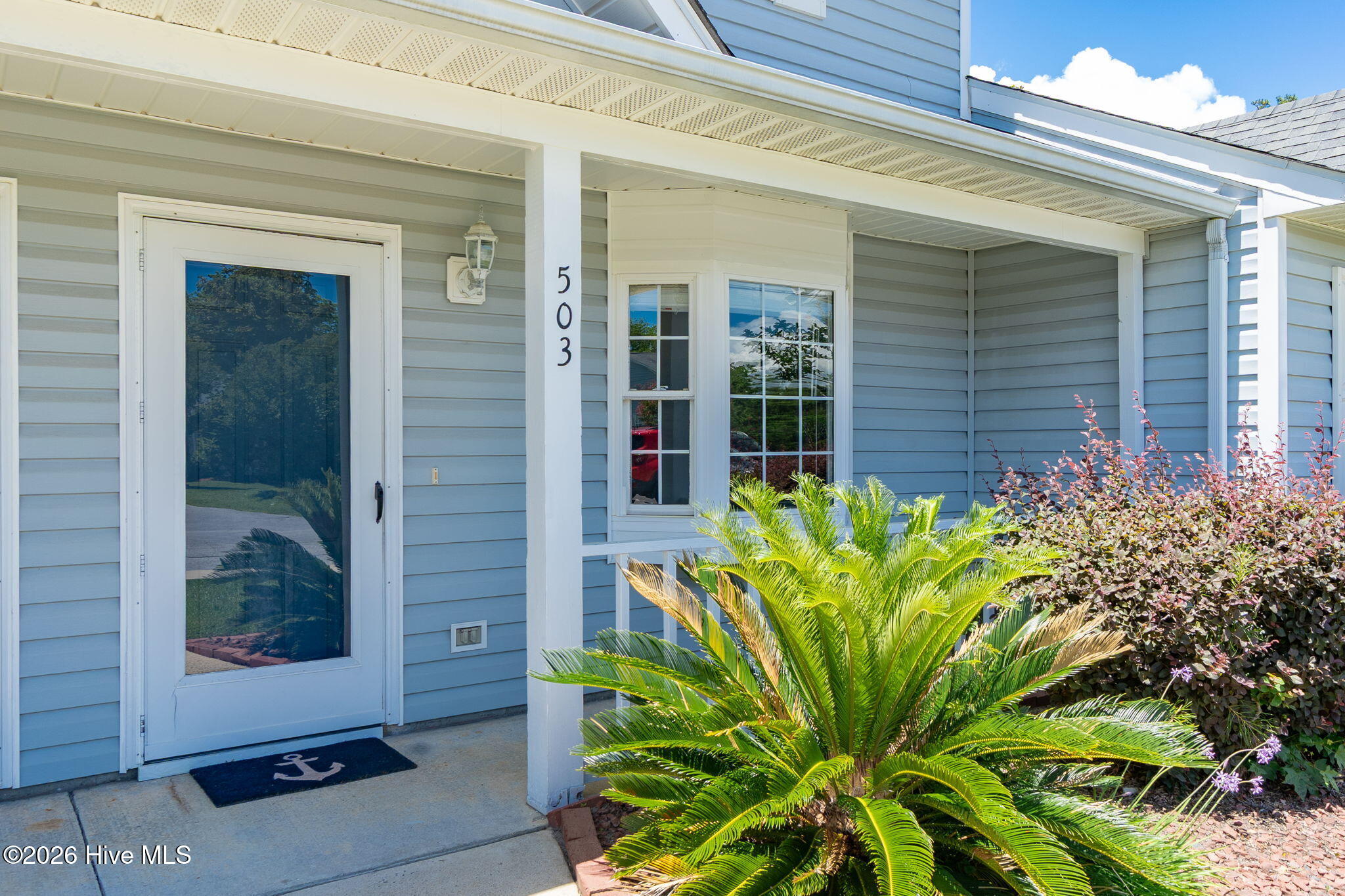 303 Barbour Road, Unit 503 Morehead City, NC 28557 - Photo 4 of 32 4-web-or-mls-chadwick-visuals-303-barbou