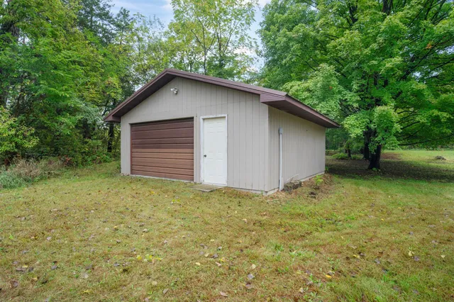 $199,000 | W9336 State Highway, Pepin, WI 54759