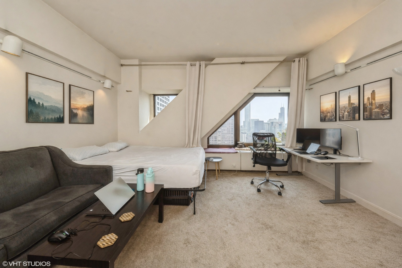 175 East Delaware Place, Unit 4620 Chicago, IL 60611 - Photo 3 of 17