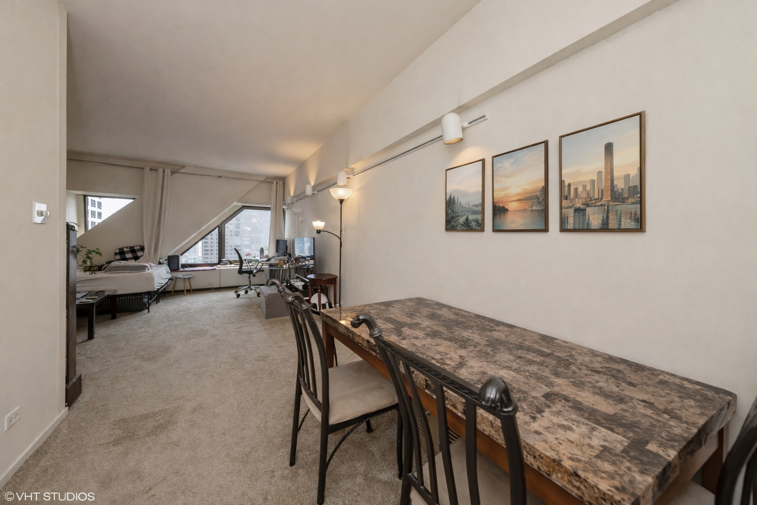 175 East Delaware Place, Unit 4620 Chicago, IL 60611 - Photo 8 of 17