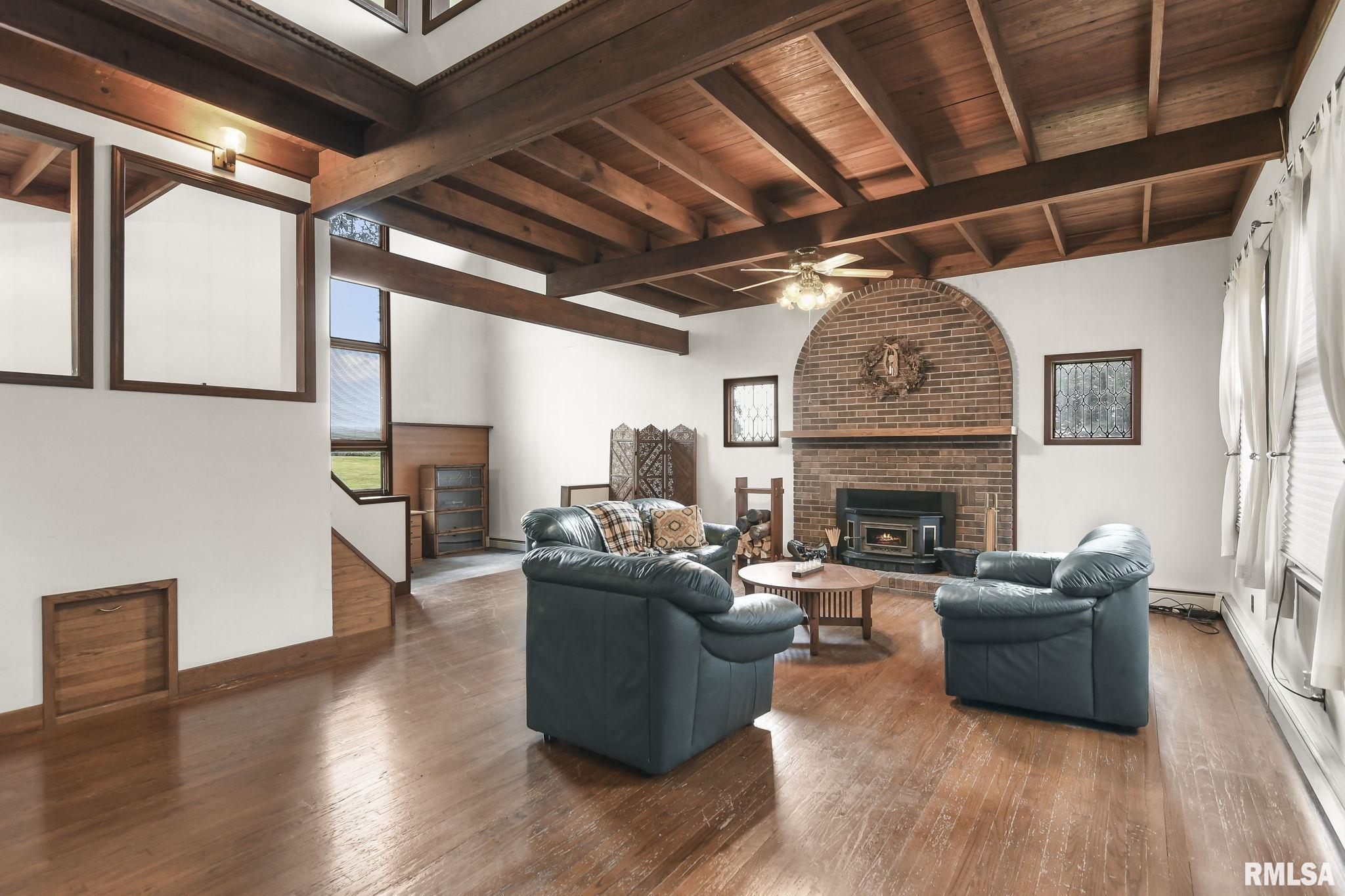 11881 Sherman Road Buffalo, IL 62515 - Photo 3 of 35 Gallery Image 3