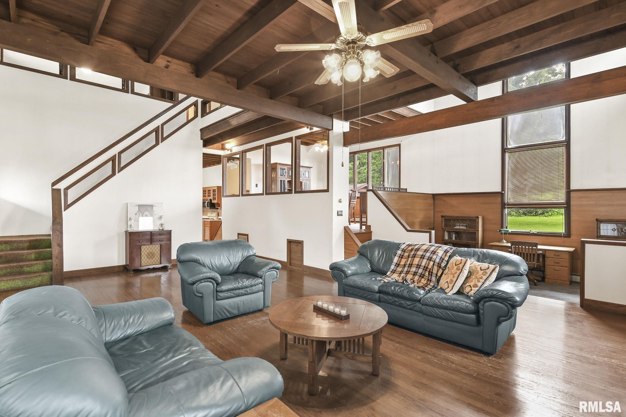 11881 Sherman Road Buffalo, IL 62515 - Photo 6 of 35 Gallery Image 6