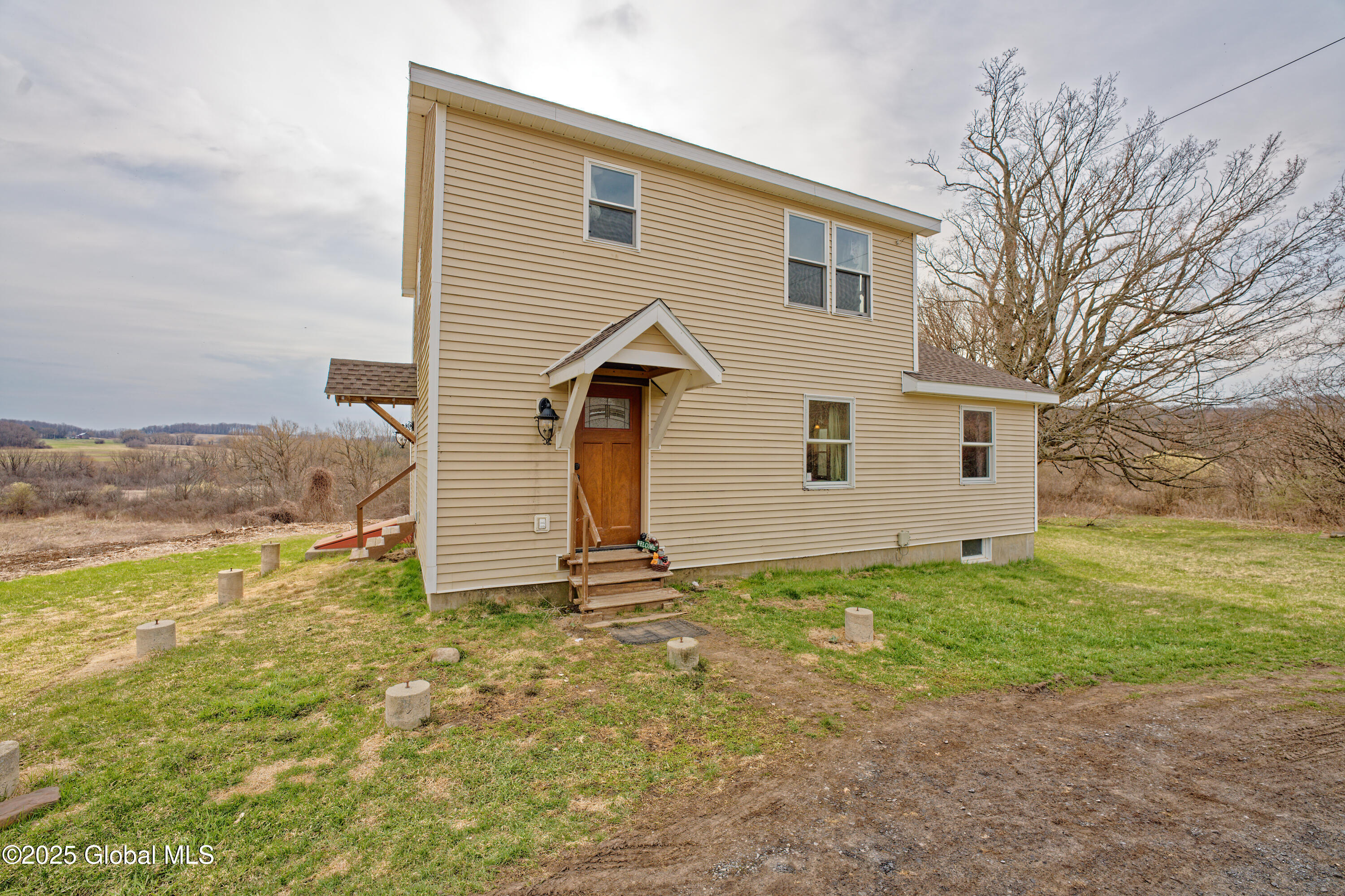 197 Dorn Road Amsterdam, NY 12010 - Photo 1 of 36 0 Front 3