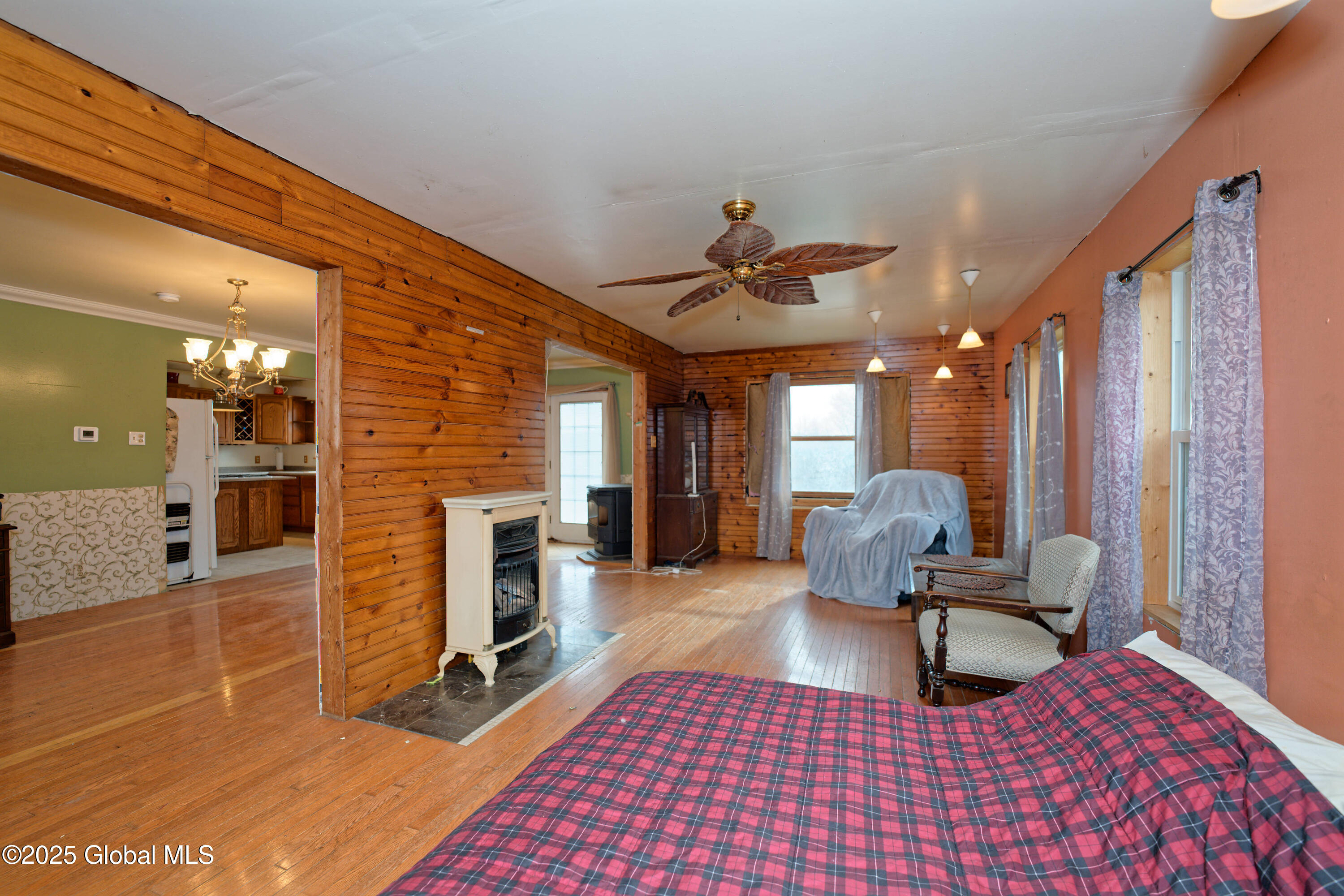197 Dorn Road Amsterdam, NY 12010 - Photo 16 of 36 4 Diningroom 3
