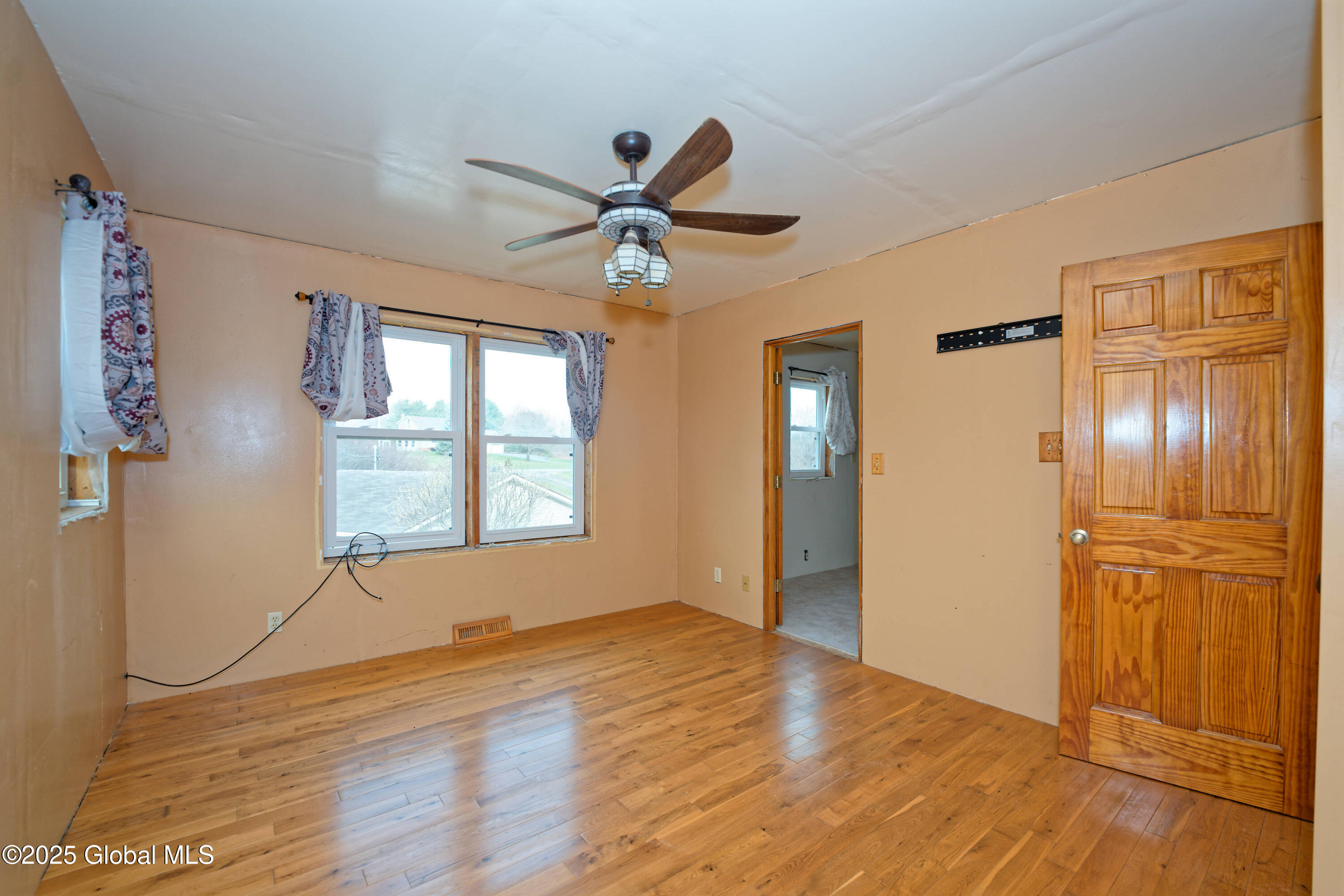 197 Dorn Road Amsterdam, NY 12010 - Photo 20 of 36 5 Bedroom 2